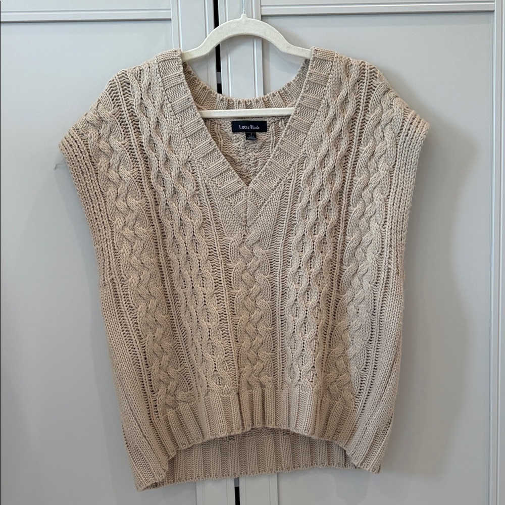 Leith Beige Cable Knit V-Neck Sweater